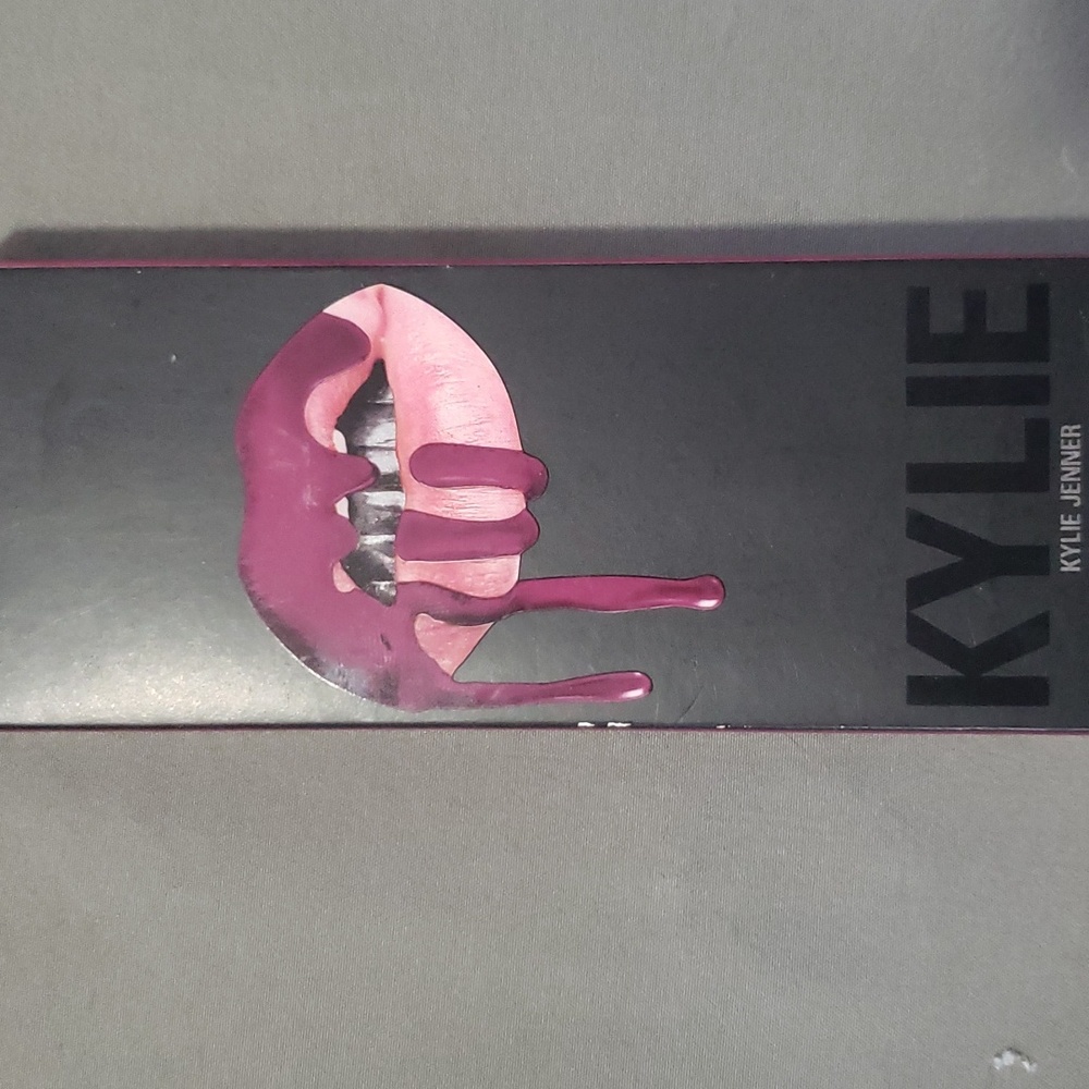 KYLIE COSMETICS